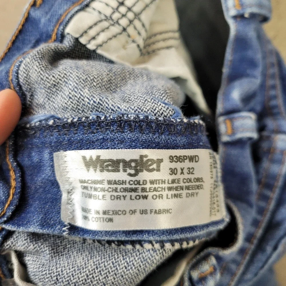 Wrangler Jeans Mens 30x32 Blue Cowboy Cut Slim Straight Denim Dark Wash 936PWD